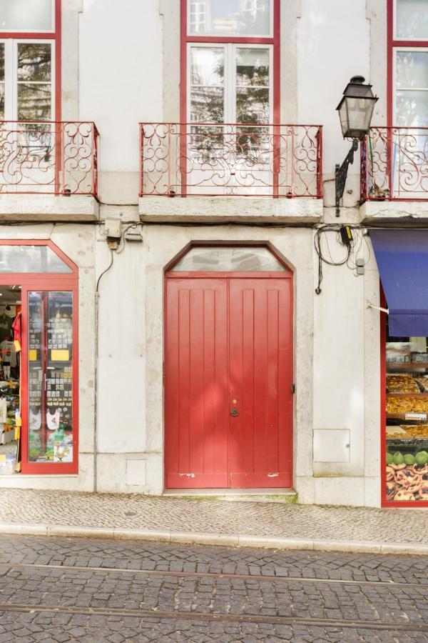Update Urban Chic Flat In 19Th Century Building 2 Bedrooms & 2 Bathrooms & Ac Central Alfama District Lisboa Kültér fotó
