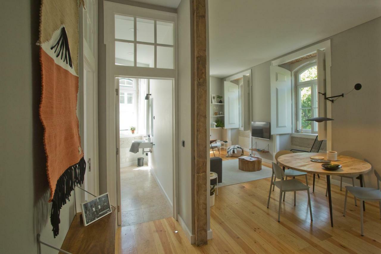 Update Urban Chic Flat In 19Th Century Building 2 Bedrooms & 2 Bathrooms & Ac Central Alfama District Lisboa Kültér fotó
