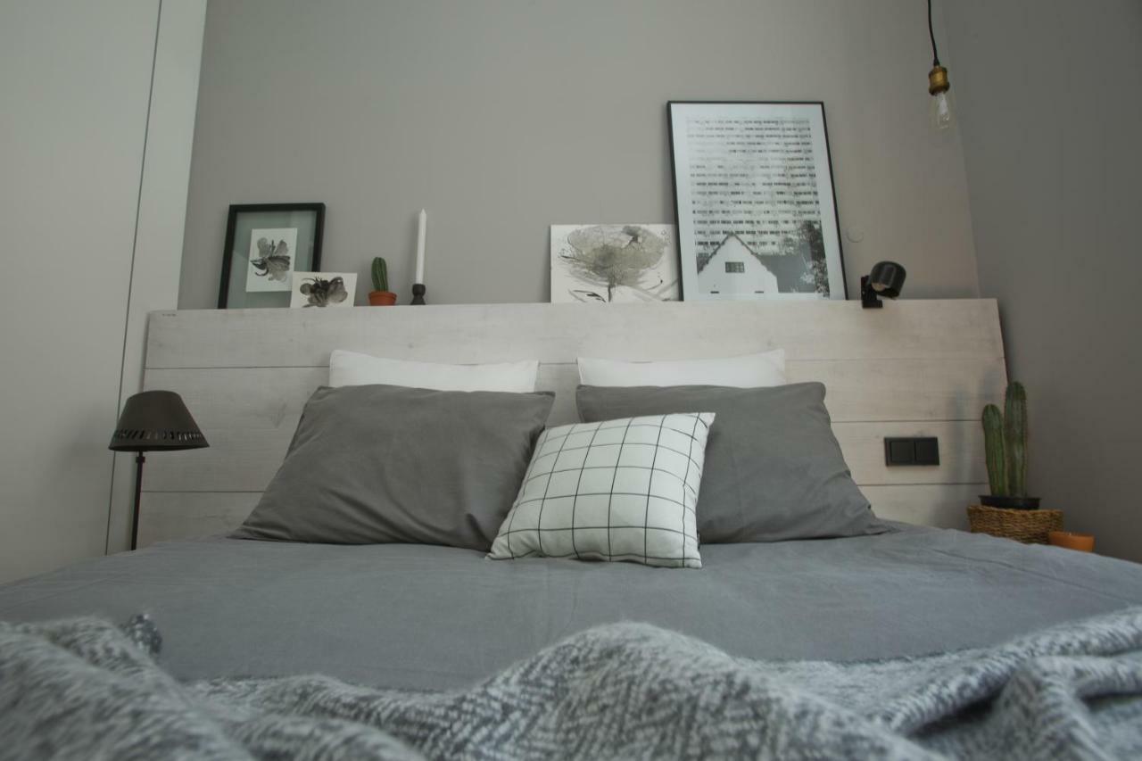 Update Urban Chic Flat In 19Th Century Building 2 Bedrooms & 2 Bathrooms & Ac Central Alfama District Lisboa Kültér fotó