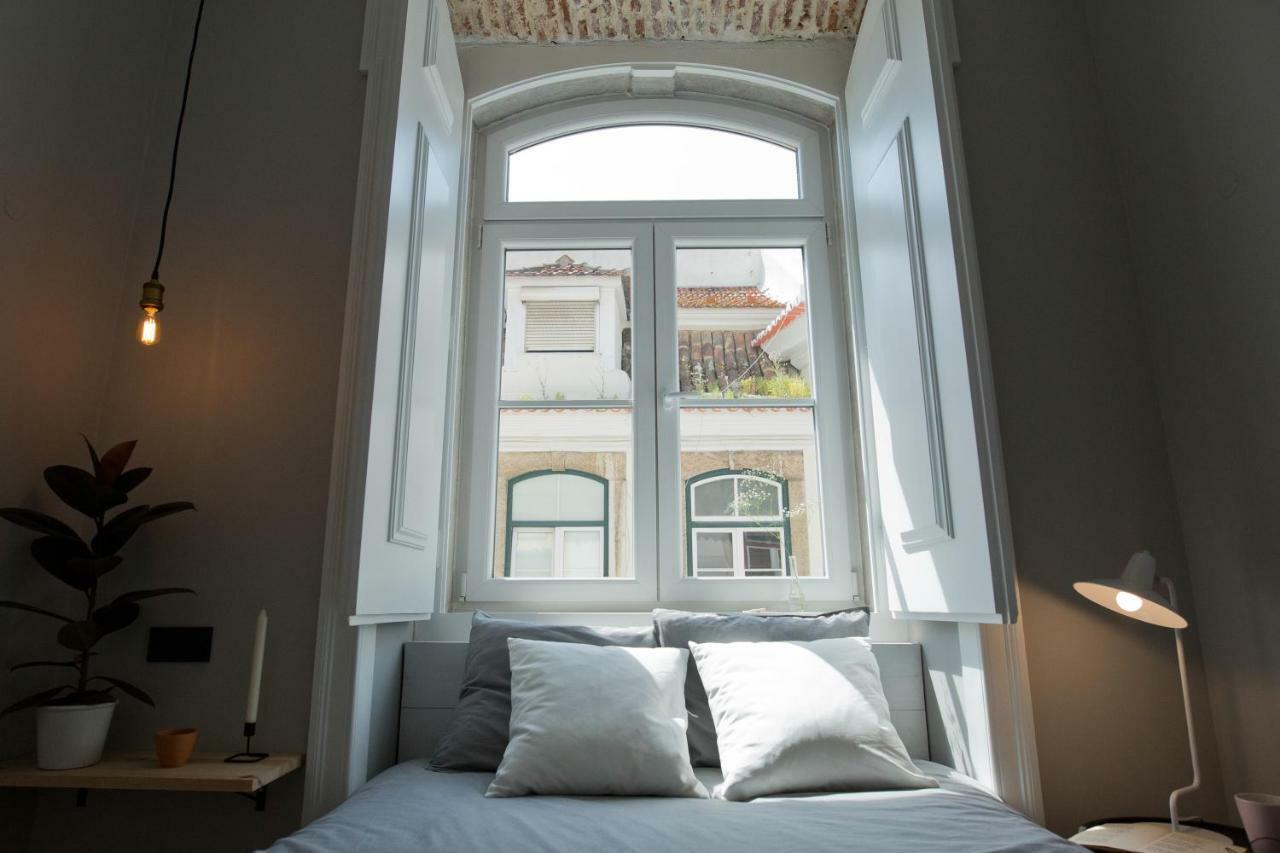 Update Urban Chic Flat In 19Th Century Building 2 Bedrooms & 2 Bathrooms & Ac Central Alfama District Lisboa Kültér fotó